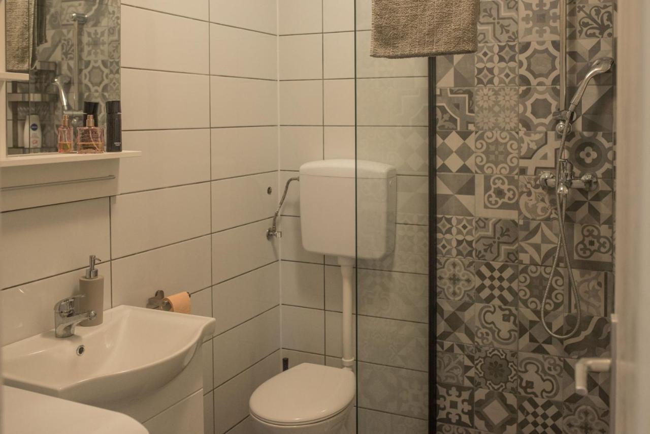 Stones I Apartman