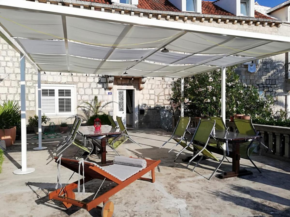Stones I Apartman *