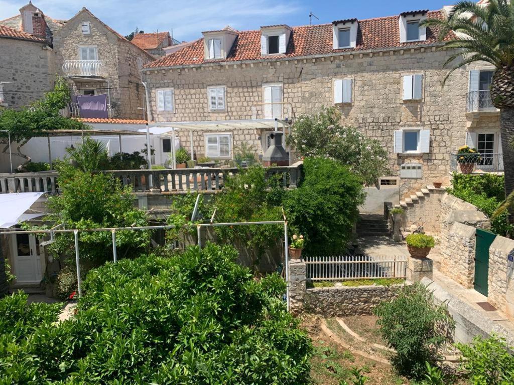 Apartman Stones I